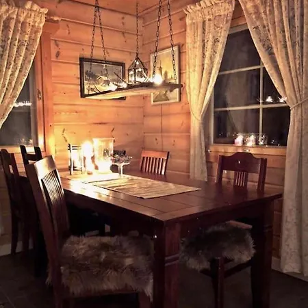 Tunnelmallinen Ilmastoitu Jaervenrantahuvila Вилла